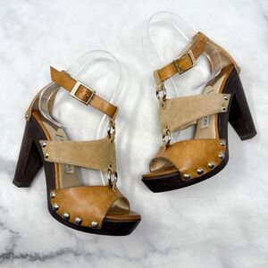 Chic Tan Leather Heeled Sandals